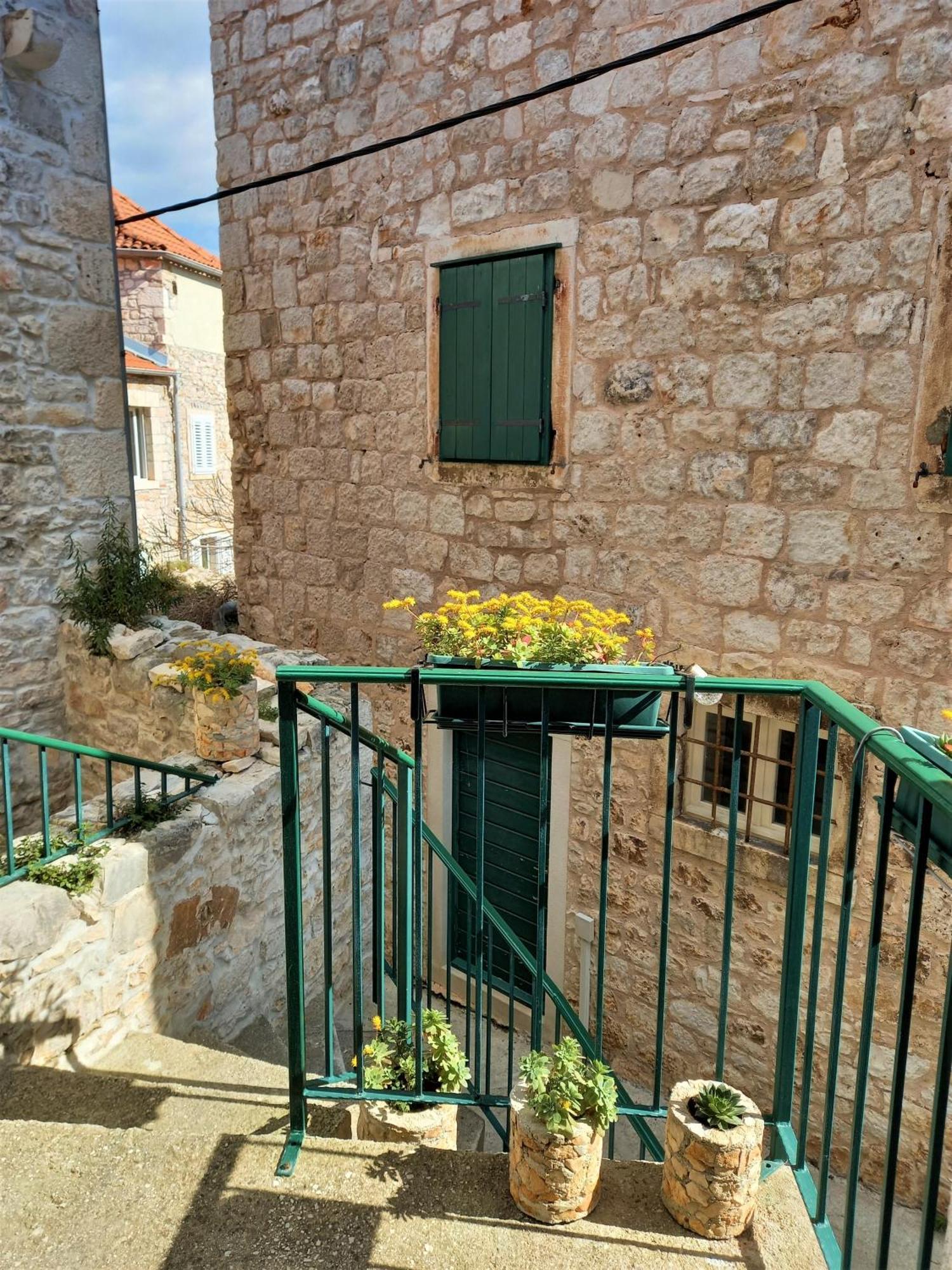 Apartment Megi In Supetar Historical Core Exteriér fotografie