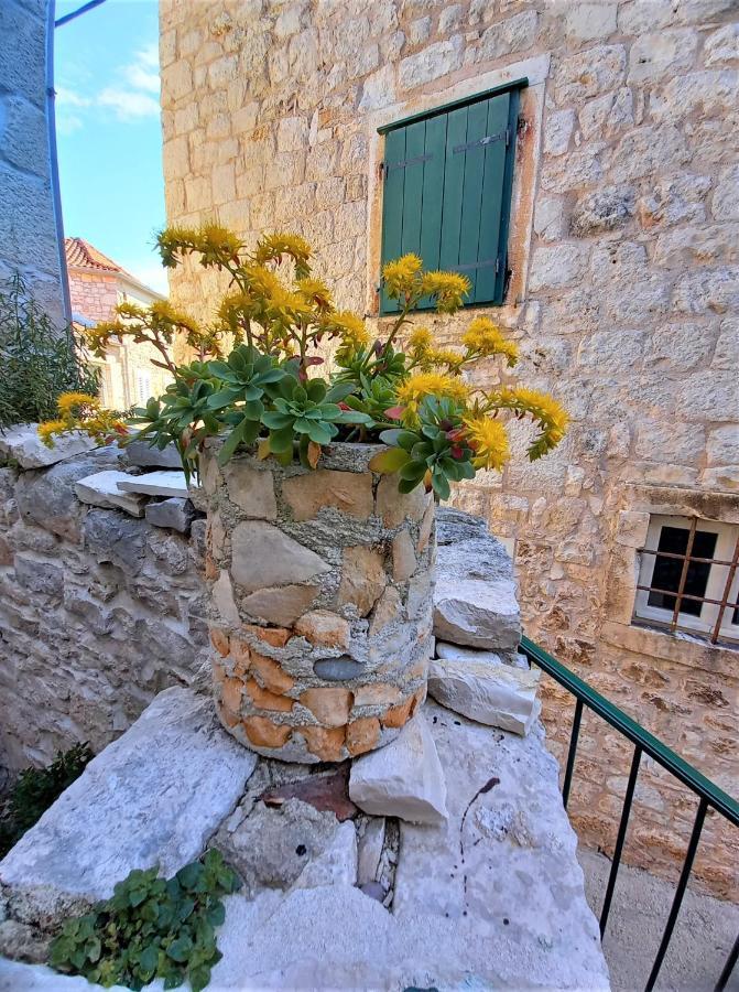 Apartment Megi In Supetar Historical Core Exteriér fotografie